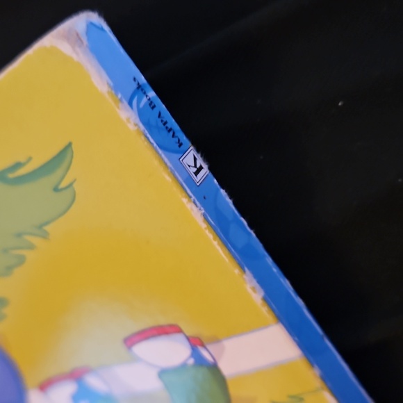 Sesame Street Ernie's Touchdown Book - Picture 9 of 9